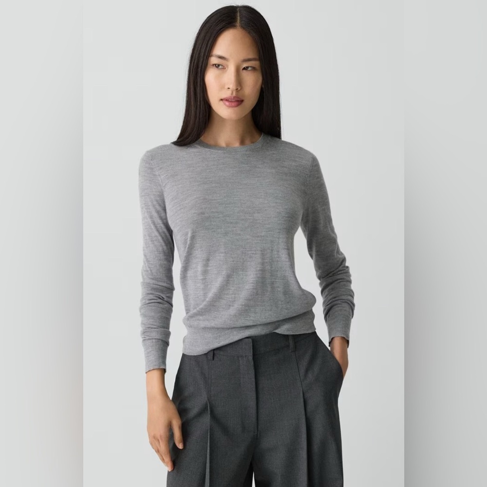 THEORY Crewneck Sweater in Regal Wool